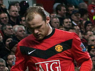 Van Gaal praises Rooney's...